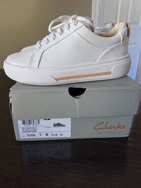Clarks Artisian Casual Leather Sneakers